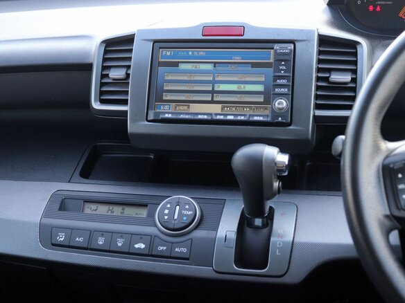 2008 Honda Freed I, серый, 1100000 рублей - вид 14