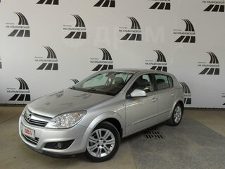 2010 Opel Astra H Рестайлинг, серебристый, 645000 рублей, вид 3