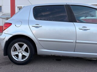 2007 Peugeot 307 I Рестайлинг, серебристый, 380000 рублей, вид 5