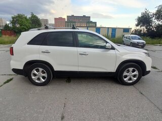 2020 Kia Sorento II Рестайлинг, белый, 2600000 рублей, вид 4