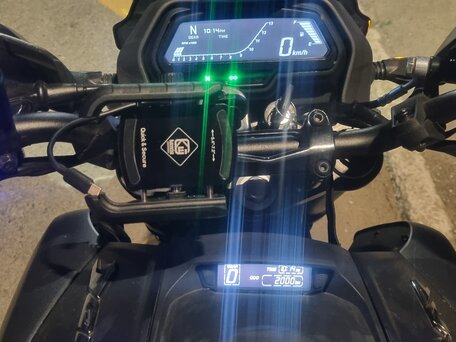 2025 Bajaj Dominar 400, чёрный, 430000 рублей, вид 5