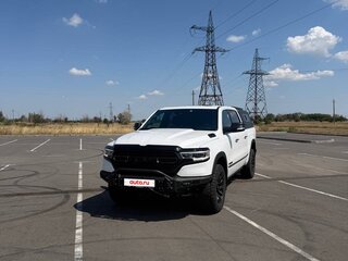 2019 Ram 1500 Crew Cab V, белый, 6200000 рублей, вид 4