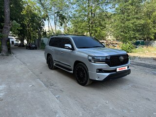 2013 Toyota Land Cruiser 200 Series Рестайлинг 1, серый, 3400000 рублей, вид 1