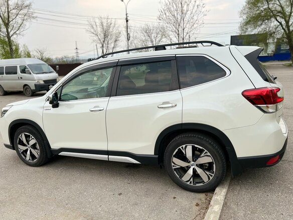 2018 Subaru Forester V, белый, 2550000 рублей - вид 4