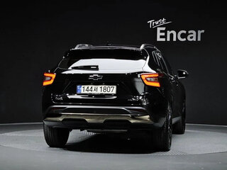 2023 Chevrolet Trax II, чёрный, 1704000 рублей, вид 4
