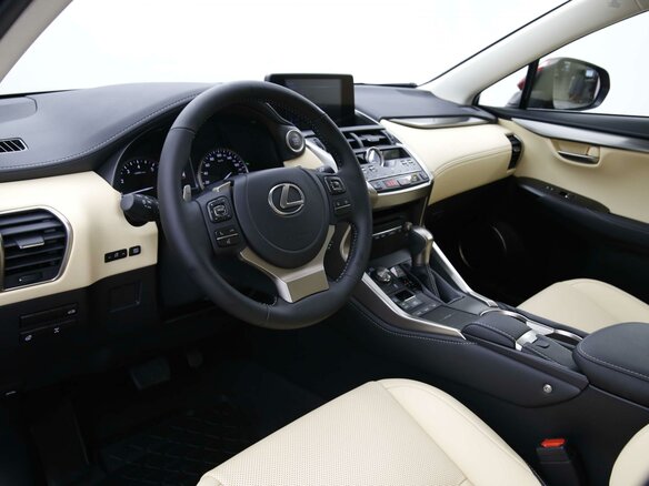 2021 Lexus NX 300 I Рестайлинг, красный - вид 10