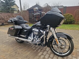 2021 Harley-Davidson Road Glide, чёрный, 1430000 рублей, вид 4