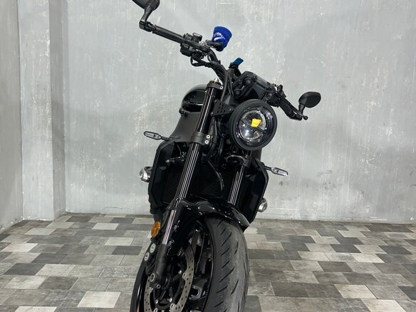 2022 Yamaha XSR900, чёрный, 995000 рублей - вид 9