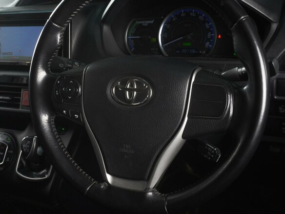 2015 Toyota Voxy III (R80), зелёный - вид 17
