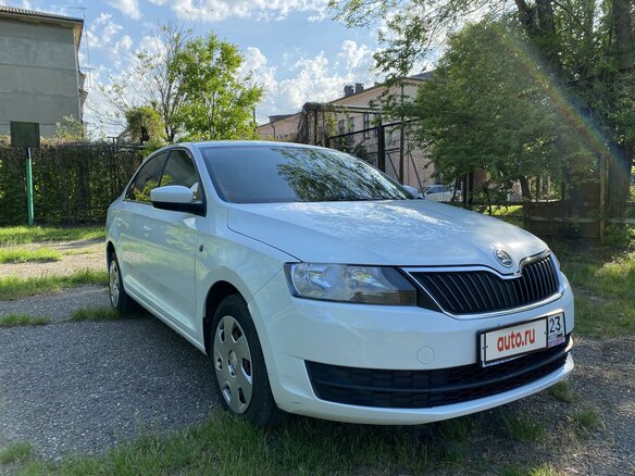 2014 Skoda Rapid I, белый - вид 2