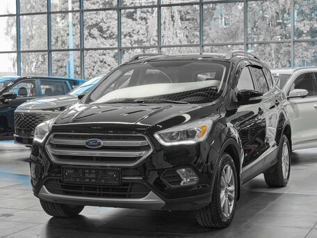 2017 Ford Kuga II Рестайлинг, чёрный, 1399000 рублей, вид 3