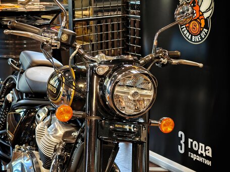 2026 Royal Enfield Classic 650, чёрный, 723000 рублей, вид 5