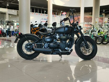 2020 Triumph Bonneville Bobber, чёрный, 1800000 рублей, вид 5