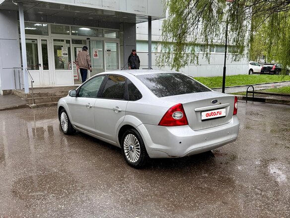 2011 Ford Focus II Рестайлинг, серебристый, 550000 рублей - вид 6