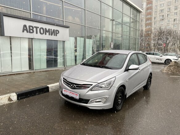 2015 Hyundai Solaris I Рестайлинг, серебристый