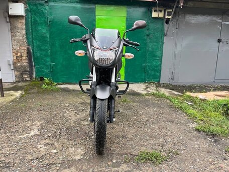 2021 Bajaj Pulsar 180, чёрный, 110000 рублей, вид 3