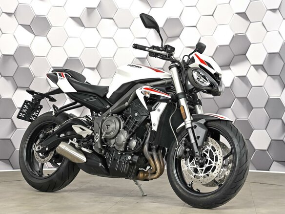 2020 Triumph Street Triple, белый, 799000 рублей