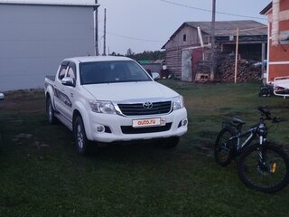 2011 Toyota Hilux VII Рестайлинг, белый, 2700000 рублей, вид 1