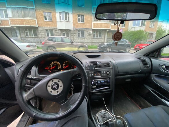 2000 Mitsubishi Galant VIII Рестайлинг, серебристый, 150000 рублей - вид 8