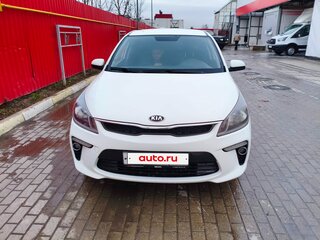 2019 Kia Rio IV, белый, 900000 рублей, вид 3