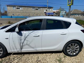 2011 Opel Astra J, белый, 750000 рублей, вид 4