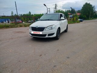 2012 Skoda Fabia II Рестайлинг, белый, 440000 рублей, вид 1