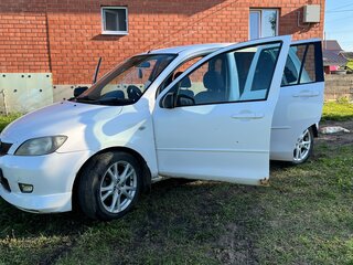 2003 Mazda Demio II (DY), белый, 320000 рублей, вид 2