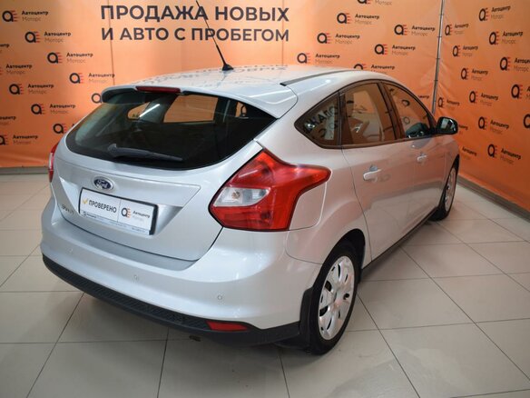 2011 Ford Focus III, серебристый - вид 3