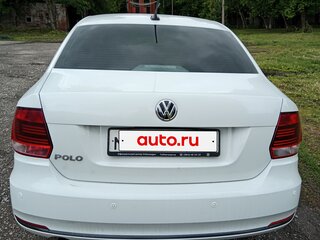 2017 Volkswagen Polo V Рестайлинг, белый, 1300000 рублей, вид 3