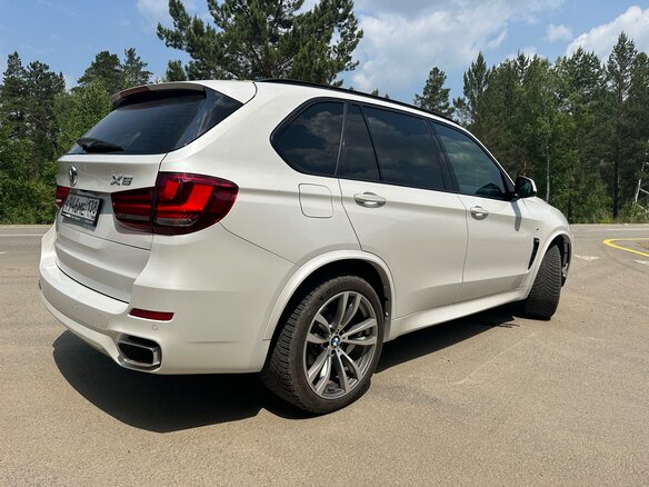 2017 BMW X5 30d III (F15), белый, 4900000 рублей - вид 11
