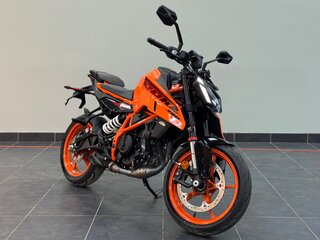 2025 KTM 390 Duke, золотистый, 699000 рублей, вид 1