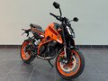 2025 KTM 390 Duke, золотистый, 699000 рублей