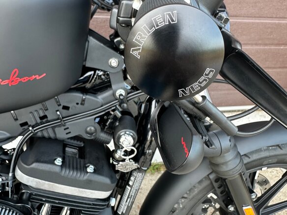 2020 Harley-Davidson Sportster 883, чёрный, 1390000 рублей - вид 16