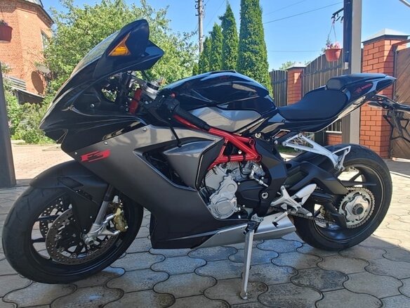 2013 MV Agusta F3 675, чёрный, 850000 рублей - вид 4