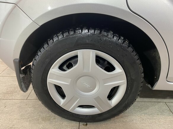 2008 Ford Fiesta Mk5, серебристый - вид 11
