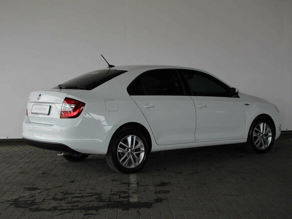 2019 Skoda Rapid I Рестайлинг, белый, 1499000 рублей - вид 4