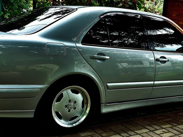 2000 Mercedes-Benz E-Класс 200 II (W210, S210) Рестайлинг, серебристый, 800000 рублей - вид 11
