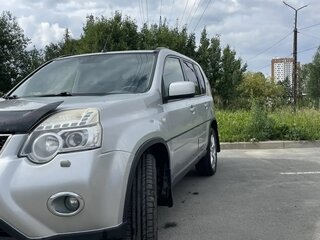 2011 Nissan X-Trail II Рестайлинг, серебристый, 1150000 рублей, вид 2