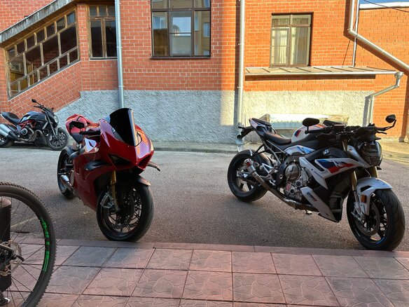 2023 Ducati Panigale V4, красный, 3199999 рублей - вид 7
