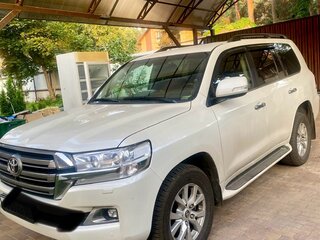 2018 Toyota Land Cruiser 200 Series Рестайлинг 2, белый, 8500000 рублей, вид 1