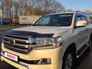 2015 Toyota Land Cruiser 200 Series Рестайлинг 2, белый, 6200000 рублей, вид 2
