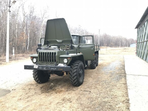 1993 Урал 4320, зелёный - вид 2