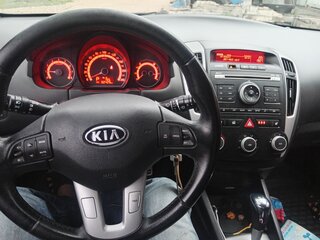 2010 Kia Ceed I Рестайлинг, красный, 730000 рублей, вид 5