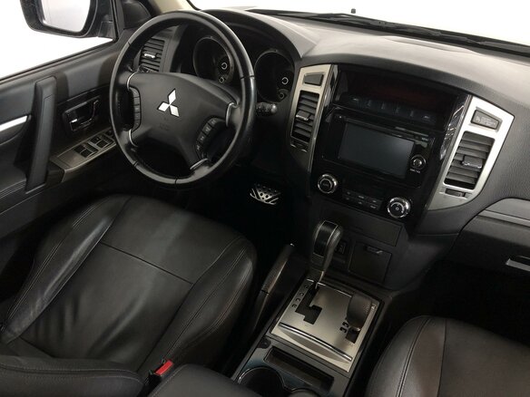 2017 Mitsubishi Pajero IV Рестайлинг 2, чёрный - вид 17