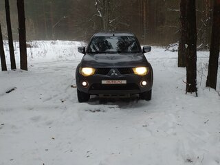 2008 Mitsubishi L200 IV, серый, 1400000 рублей, вид 2
