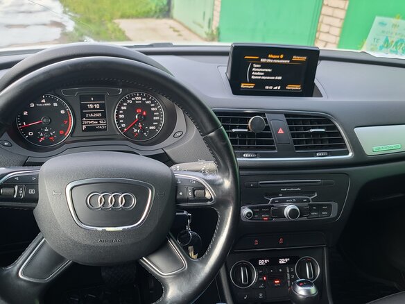 2015 Audi Q3 I (8U) Рестайлинг, белый, 1100000 рублей - вид 11