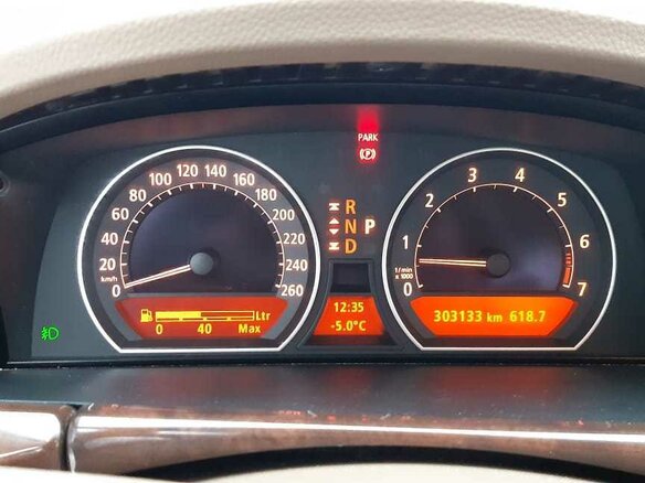 2006 BMW 7 серии 750i IV (E65/E66) Рестайлинг, серебристый - вид 7