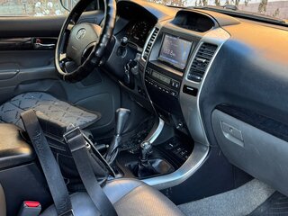 2008 Toyota Land Cruiser Prado 4-speed 120 Series Рестайлинг, чёрный, 2570000 рублей, вид 5