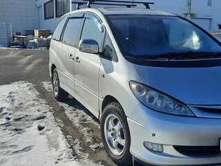 2002 Toyota Estima II, серебристый, 700000 рублей, вид 3
