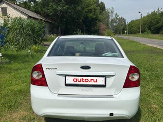 2010 Ford Focus II Рестайлинг, белый, 550000 рублей, вид 3